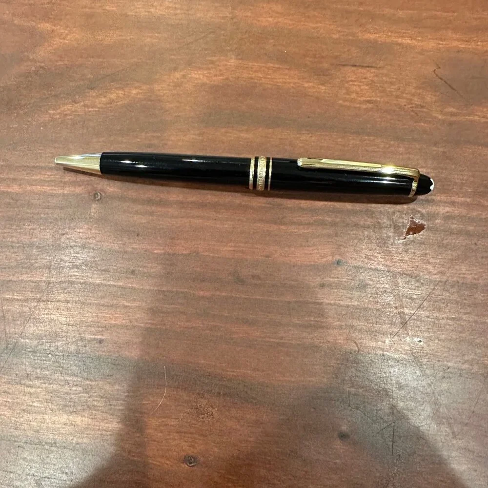 BRAND NEW Mont Blanc Meisterstuck Classique Ballpoint Pen with original box/case